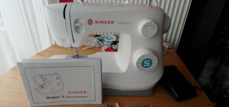 Machine à coudre singer