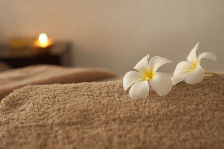 JEUNE FEMME METISSE 30 ANS PROPOSE MASSAGE