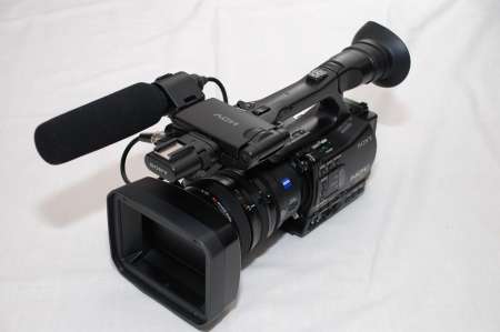 CAMERA PROFESSIONNEL SONY HVR-Z7E EN BON ETAT + AC
