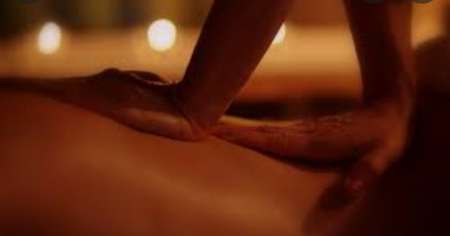 Massage 4 mains tantrique