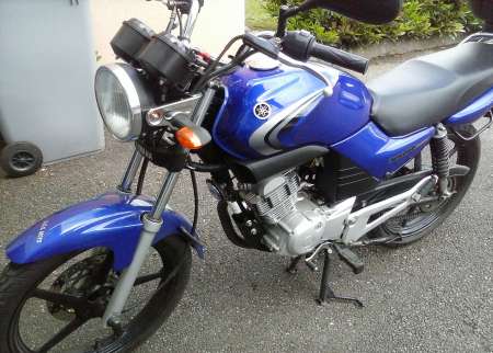 MOTO YAMAHA 125 YBR
