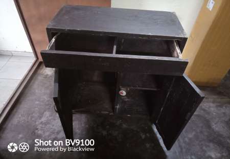 Meuble pour cuisinière avec compartiment gaz