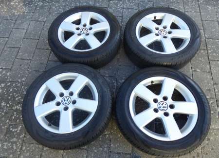 A Vendre 4 x pneu avec jante Alu pour Golf 6