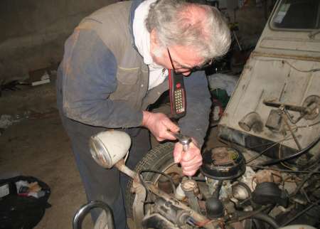 Electricien/mécanicien auto et T.P. ferait travaux