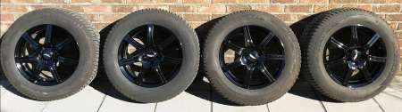 4 pneus neige montés sur jantes Alu noires 17"