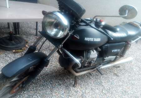 vds MotoGuzzi v50 III année 82