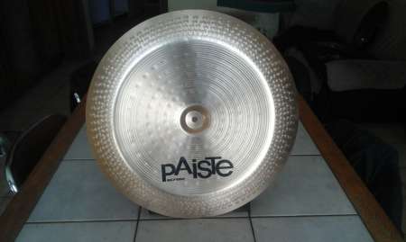 Lot de cymbales - PAISTE - ZILDJIAN - UFIP -
