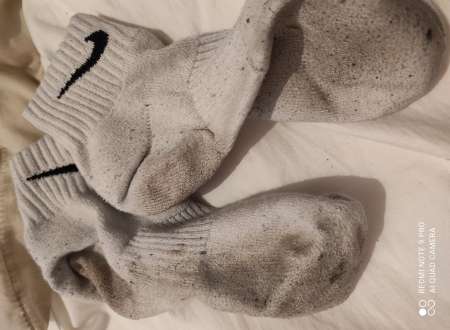 Vends mes culottes et chaussettes sales