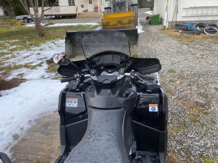 2018 Can-Am Outlander MAX XT-p 1000 z kaskiem