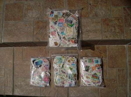 LOT DE 2.500 TIMBRES-POSTE DU MONDE (69 pays)