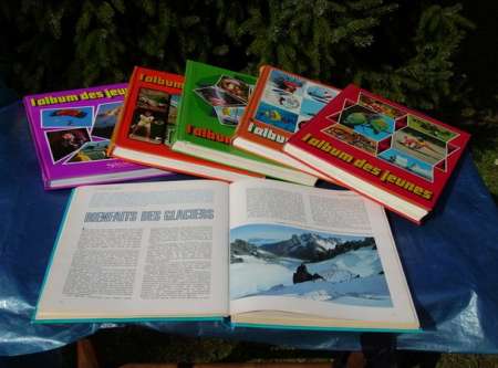 LOT DE 8 ALBUMS DES JEUNES de SRD