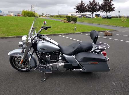 ROAD KING FLHR