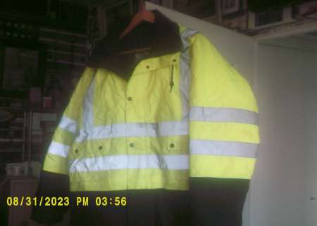 manteaux jaune fuo