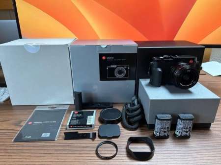 Boitier Leica Q3 avec accessoires