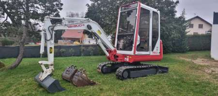 mini pelle 2T200 TAKEUCHI