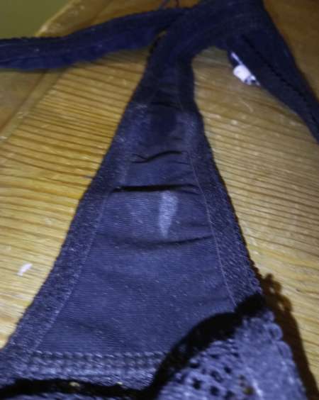 Vend string sale et bien odorant