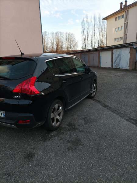 A vendre Peugeot 3008 essence