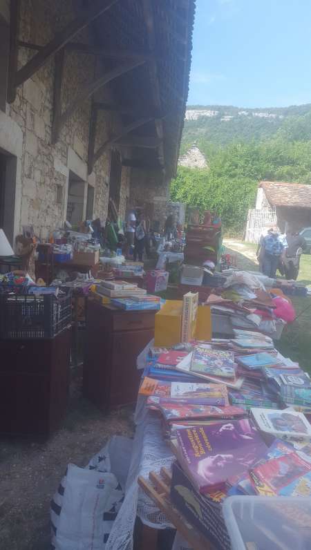 Braderie à IZIEU le 1er juin 2025 à Béthanie