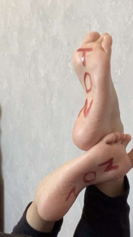 Beaux petits pieds en 36