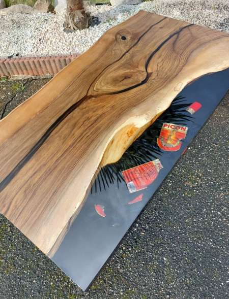 Réalisation de table sur mesure en bois et résine