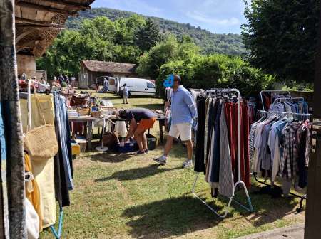 Vente d'objets le 5 octobre 2025 à IZIEU (01300)