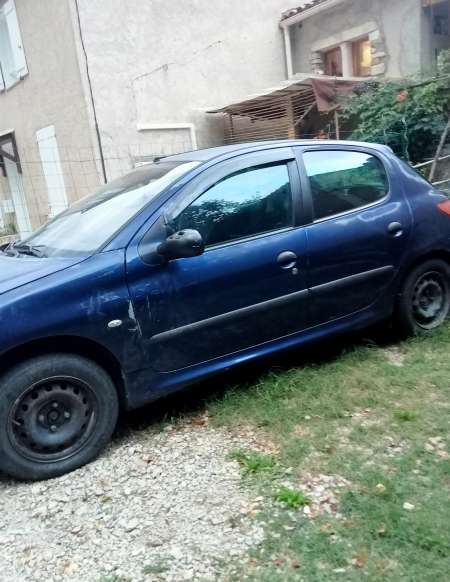 Vend 206 Peugeot pour pièces