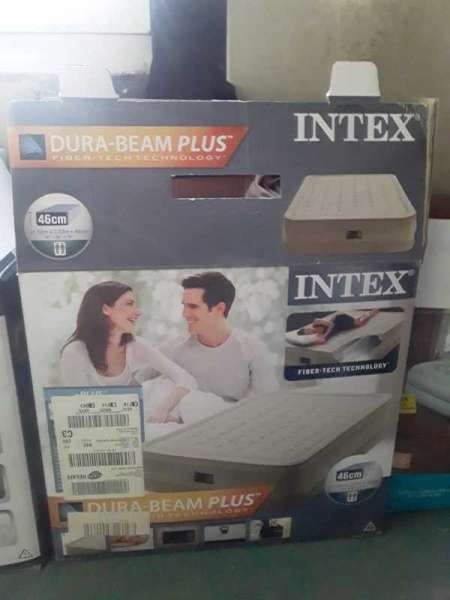 Matelas gonflable intex