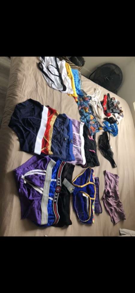 String sexy homme essayage