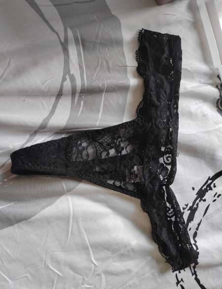 Vend string porté pour amateur