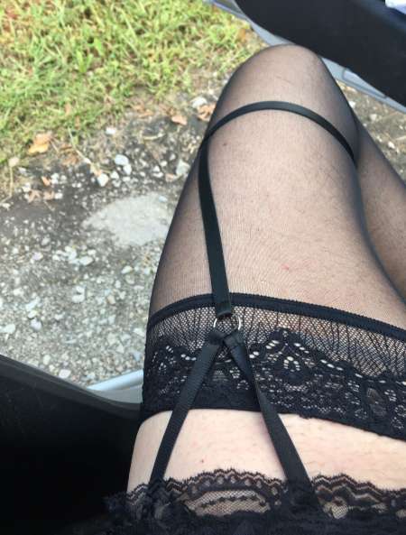 Essayage lingerie noire