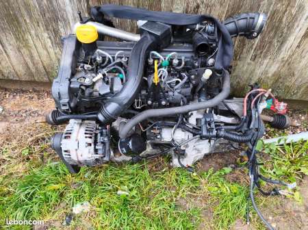 Moteur clio 3 dci 68 CH caisse dacia Sandero