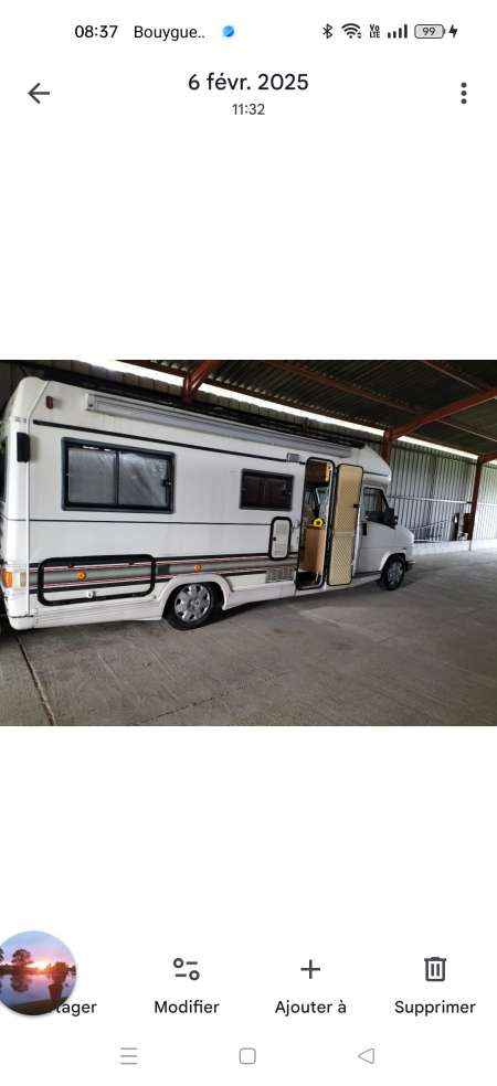 Particulier partage vacances en camping-car en Bre