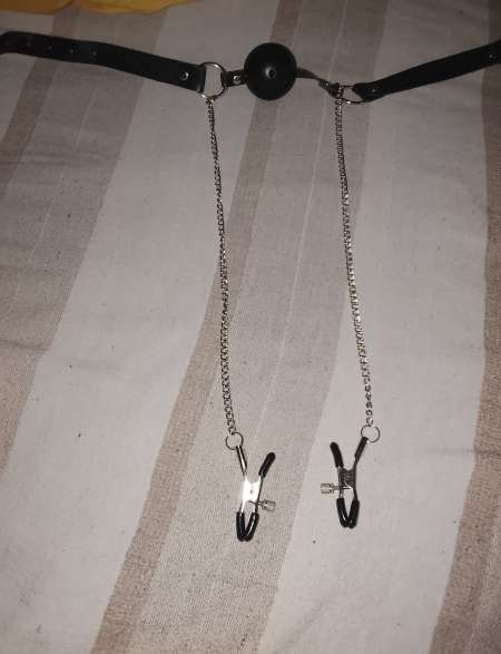 Bijoux BDSM bâillon pinces à tétons