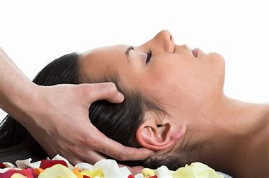  LES BIENFAITS DU MASSAGE CRANIEN INDIEN,