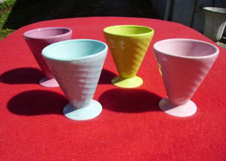 Lot de 4 COUPES A GLACE