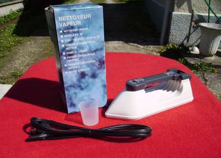 Petit NETTOYEUR VAPEUR