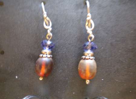BOUCLES DOREILLES Pendentifs (deux)
