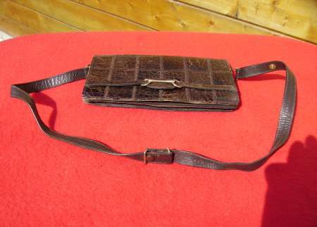 POCHETTE FEMME façon croco