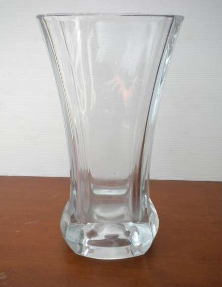 VASE en verre pour fleurs