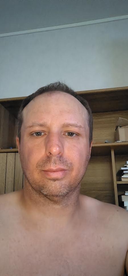 Chérche job quelques heures par semaine.