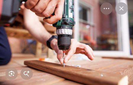 Bricoleur dépanne réactif
