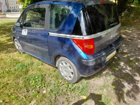 Peugeot 1007 Diesel .