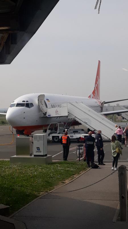 Propose chambre pour court moment proche aéroport