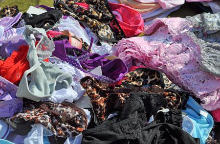 Lot surprise de sous-vêtements féminins