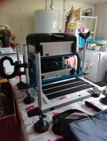 vends station de peche RIVE accessoire