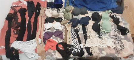 Lingerie. Bas, porte jarettelles, collants, etc...
