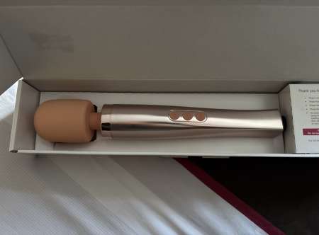 Vibromasseur clitoridien