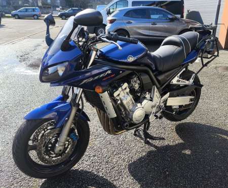YAMAHA FAZER 1000 FZS