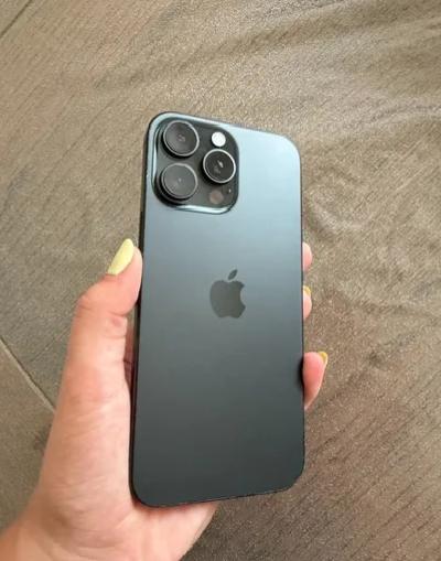 Téléphone iPhone 16 p