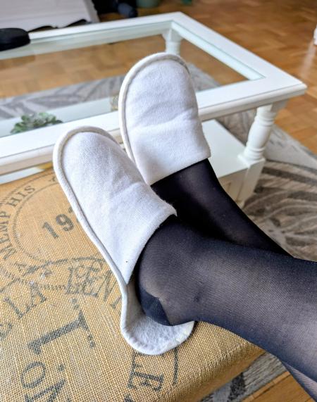 Chaussons blancs très portés
